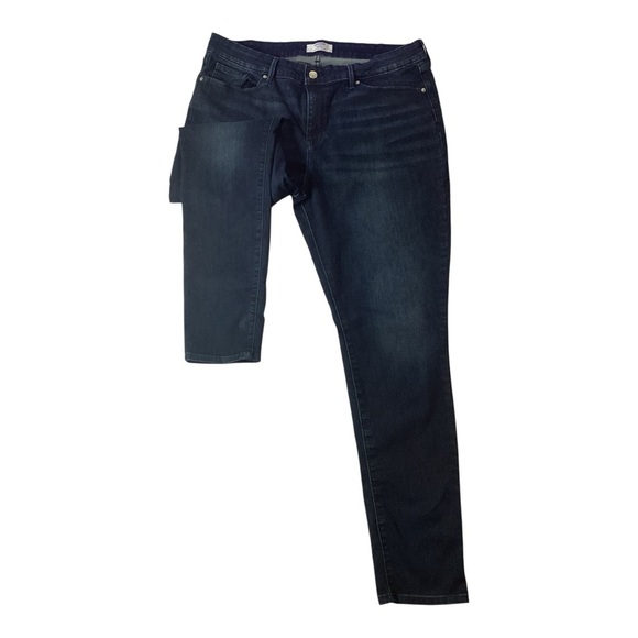 Denizen from Levi's Dark Indigo Skinny Mid Rise Jeans Plus Size 18 - Picture 1 of 12